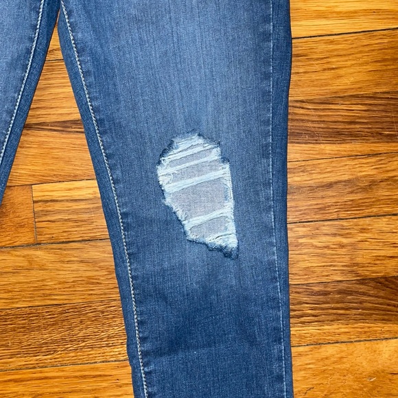 NWT Leviโs High Rise Skinny Jeans Size 29x30 - Picture 9 of 12